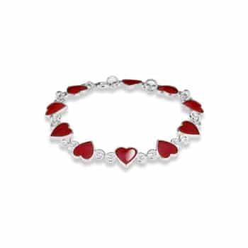 Pia&Per Barnearmbånd Med Røde Hjerter 22211 Et smukt barnearmbånd udført i 925 sterling sølv, med de fineste røde emalje hjerter ♥️