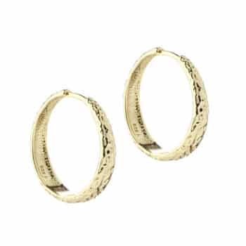 Aqua Dulce Cappa Hoop 25mm Forgyldt Sølv 6242 - banket overflade og nem click-lås. 25 mm hoops til både hverdag og fest. Køb hos Guldsmedlange.dk