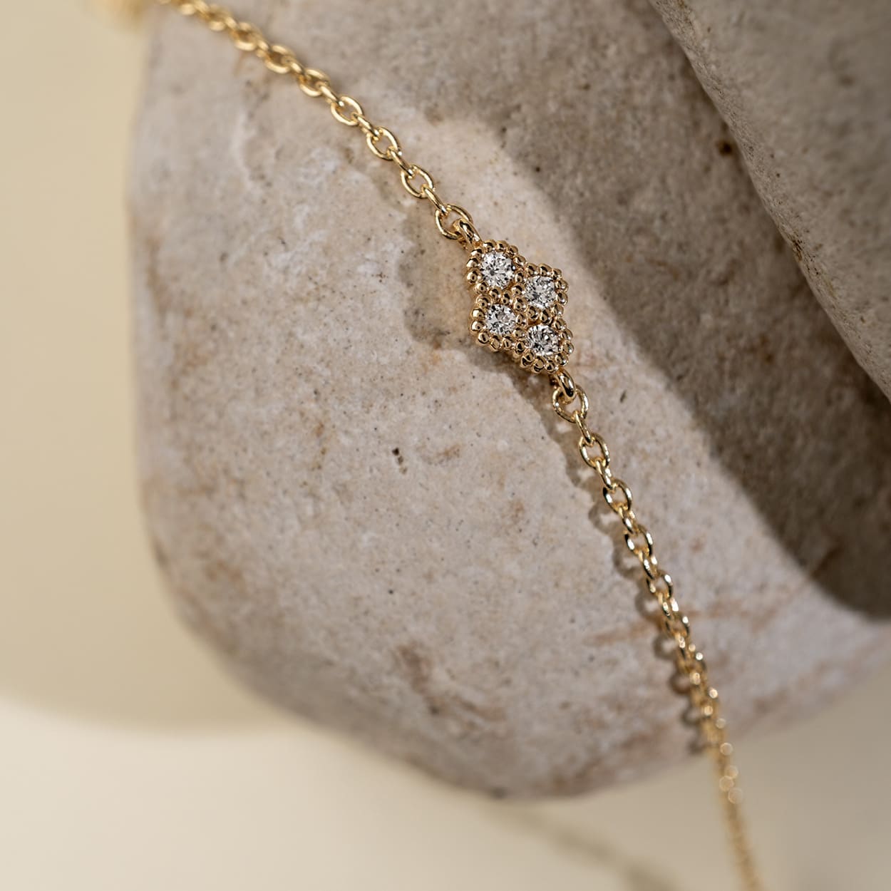 Nuran Athene Armbånd 14 Karat Guld – 0,04ct Diamanter – B2561-004RG - Billede 2