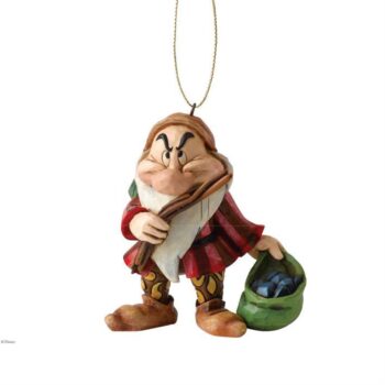 Disney Traditions Gnavpot Juleornament K2-A9042 – håndmalet resinfigur på 7 cm. Perfekt julepynt med Gnavpot fra De Syv Små Dværge.
