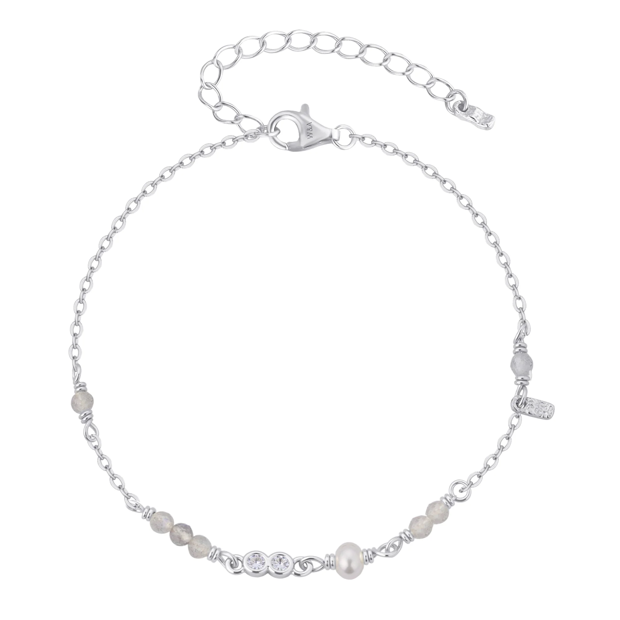 WiOGA Gesa Armbånd Sølv B-10023-S - elegant og tidløst armbånd i sterlingsølv med fine detaljer af månesten og små ferskvandsperler.