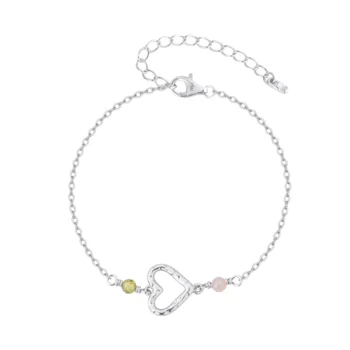 WiOGA Thilde Armbånd Sølv B-10024-S - et elegant og tidløst armbånd med et fint hamret hjertevedhæng samt halvædelstenene rosa kvarts og grøn aventurin.