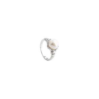 Aqua Dulce Karla Pearl ring sølv 6443 - fin og feminin ring med en smuk hvid ferskvandsperle - nem at style både til hverdag og fest.