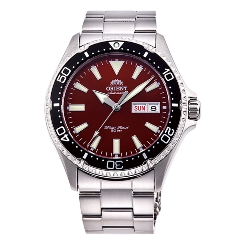 Orient Sports Kamasu Diver RA-AA0003R er et automatisk dykkerur med rød urskive, safirglas, stållænke og 20 ATM vandtæthed.