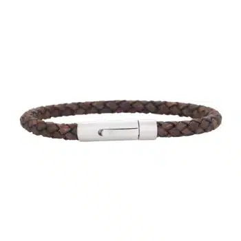 Læderarmbånd fra Son of Noa i flettet brunt kalveskind med lås i stål. Klassisk armbånd til daglig brug.